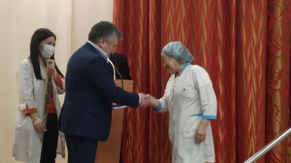 главное (вручение)